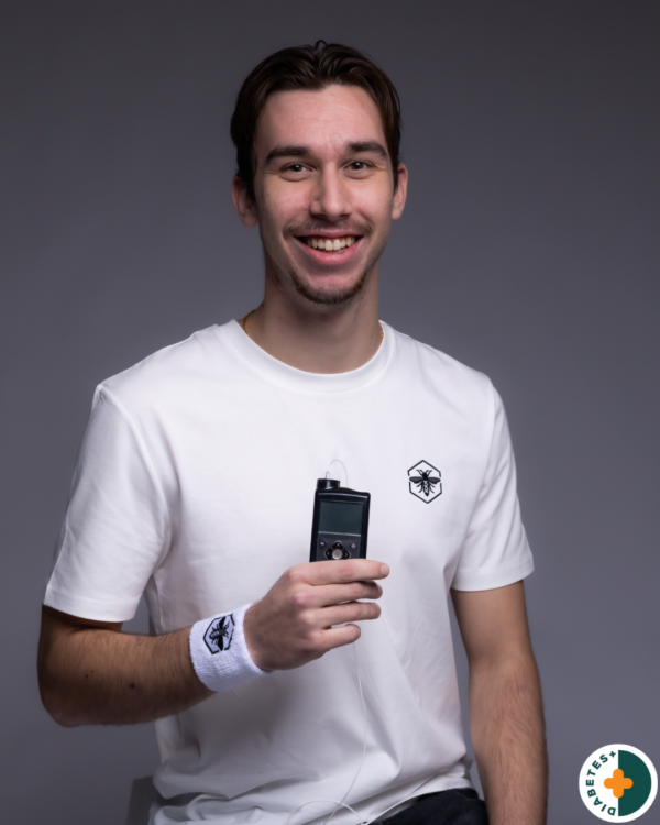 Aaron heeft type 1 diabetes: “SugarRebel staat voor mijn strijd met diabetes”