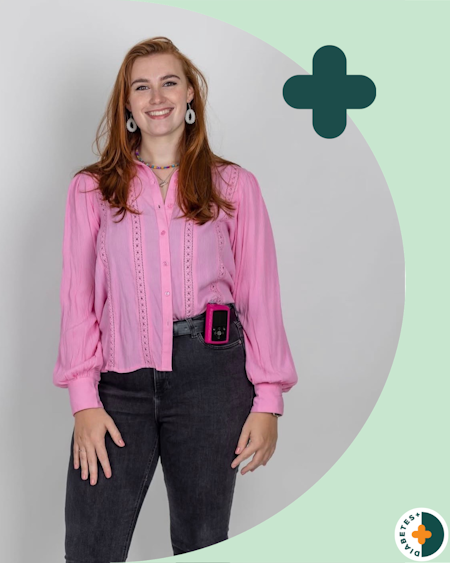 Leonique met haar insulinepomp